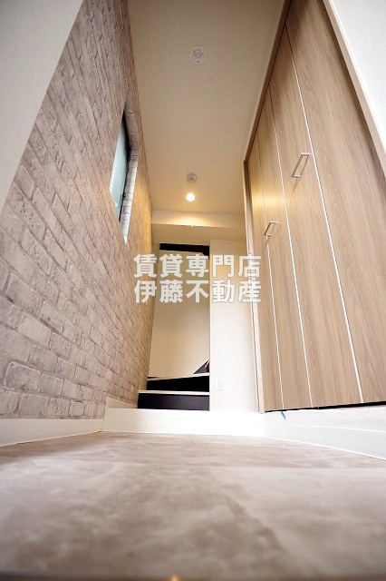 Celenest浄心の玄関