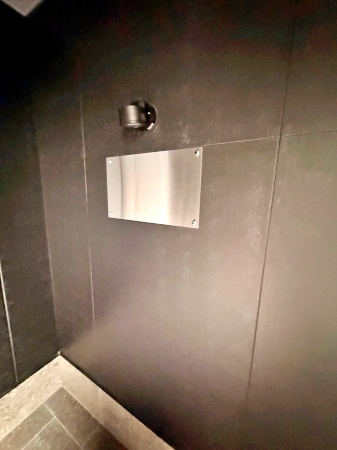田町ビルのエントランス
