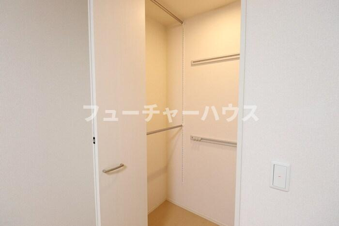 ティアラ　Ｅの収納