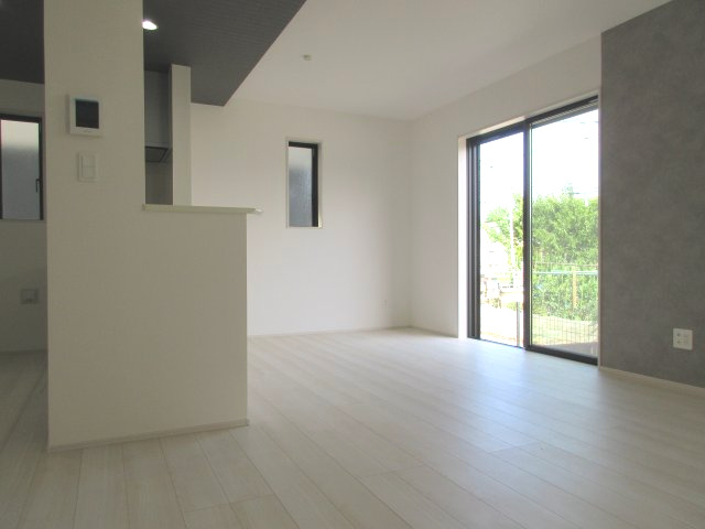 昭島市拝島町5丁目　新築戸建全9棟の居間・リビング|LDK16帖！！

