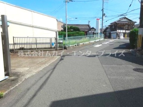 和泉市箕形町　倉庫の周辺|前面の通りです☆