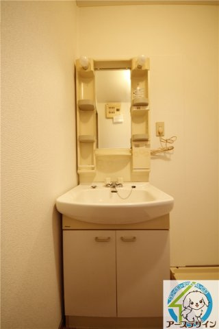 サンガーデン浄泉　東棟の洗面所|※類似写真