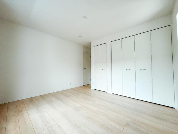 森第7-4号棟の洋室