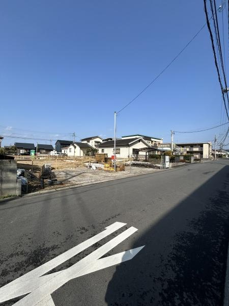 森第7-4号棟の前面道路含む現地写真|2025年3月撮影