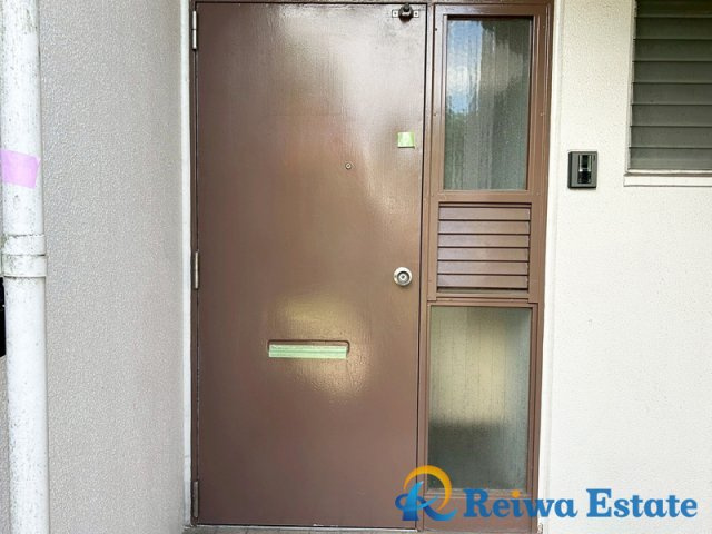 湘南ライフタウン城山住宅　10号棟の玄関