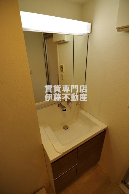 Celenest浄心の独立洗面台