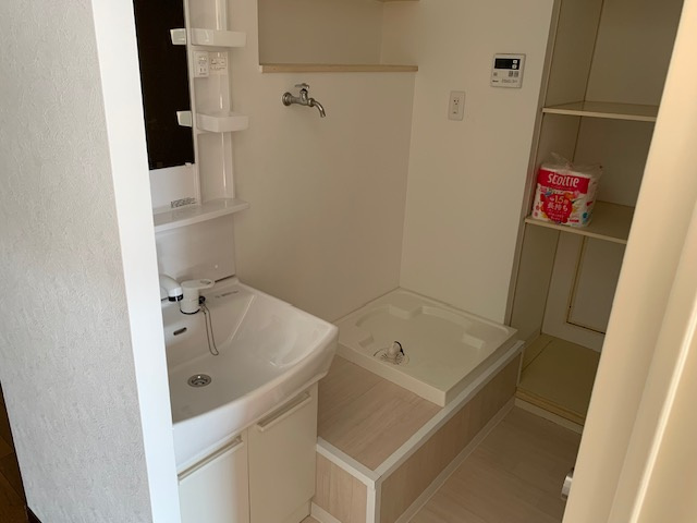 グリーンパーク西川口スカイハイツの独立洗面台|使いやすい独立洗面台です