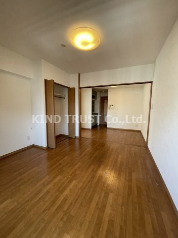 南森町プライマリーワンの居間・リビング|ゆったりとした居間です