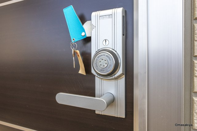 エスペランサ稲葉のエントランス|カードキー