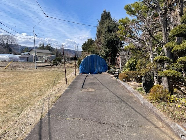 盛岡市上太田細田　売地の前面道路含む現地写真