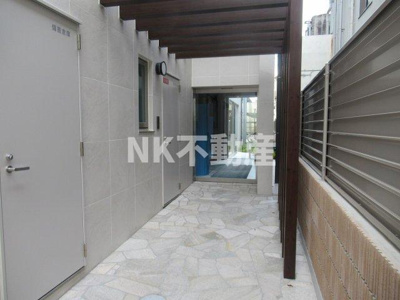 【エントランス】 | Grand Paseo south（グランパセオサウス）（河内永和賃貸） | 清潔なエントランスです