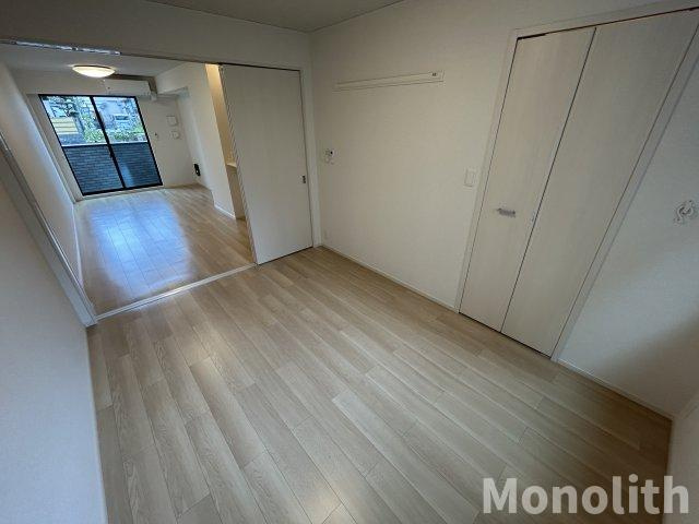 フォンターナ西大路の洋室