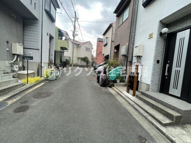 高倉２丁目　中古一戸建ての前面道路含む現地写真|■物件内覧・資金計画相談・住宅ローン相談、リフォーム相談、お問合せ受付中■
※当日・翌日のご内覧、ご相談はお電話でのお問合せがスムーズです！