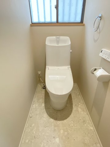 南手城町二丁目　戸建住宅のトイレ