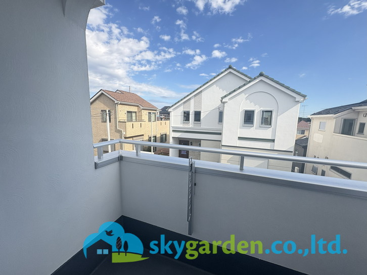 藤沢市高倉9期　新築戸建　全2棟2号棟のバルコニー