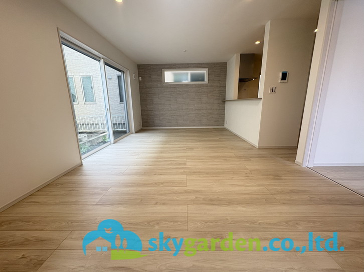 藤沢市高倉9期　新築戸建　全2棟2号棟の居間・リビング|こちらのリビングで趣味の時間をお楽しみください