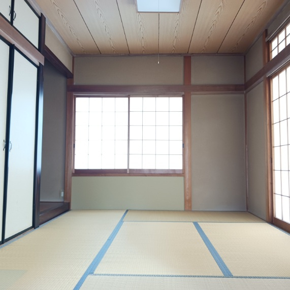 リビングと続き間の和室