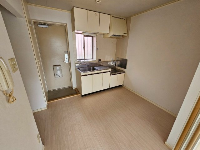 江川マンションの居間・リビング