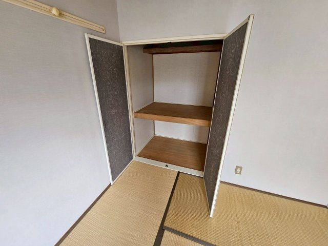 江川マンションの収納