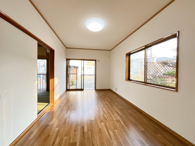 【居間・リビング】 | 上里町七本木　中古住宅