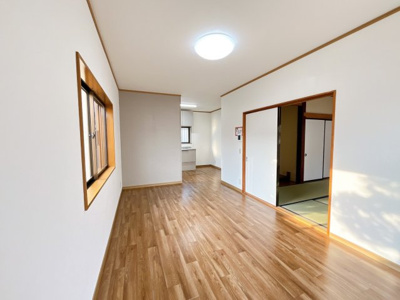 【居間・リビング】 | 上里町七本木　中古住宅