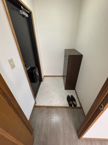 ヒーローマンション･椛の玄関