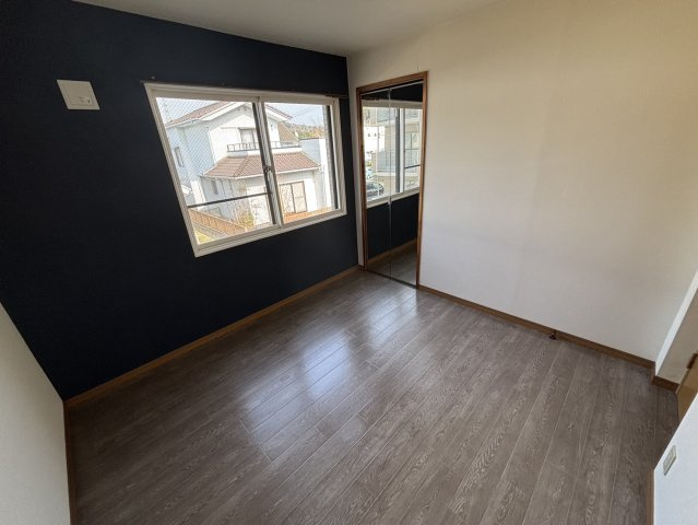 ヒーローマンション･椛の洋室