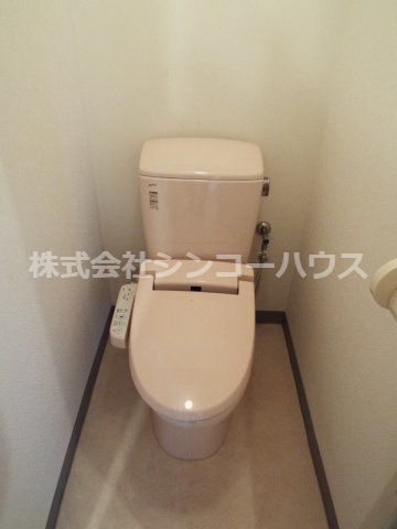 【トイレ】 | 第二サンライズ伊奈 | 落ち着いた色調のトイレです。