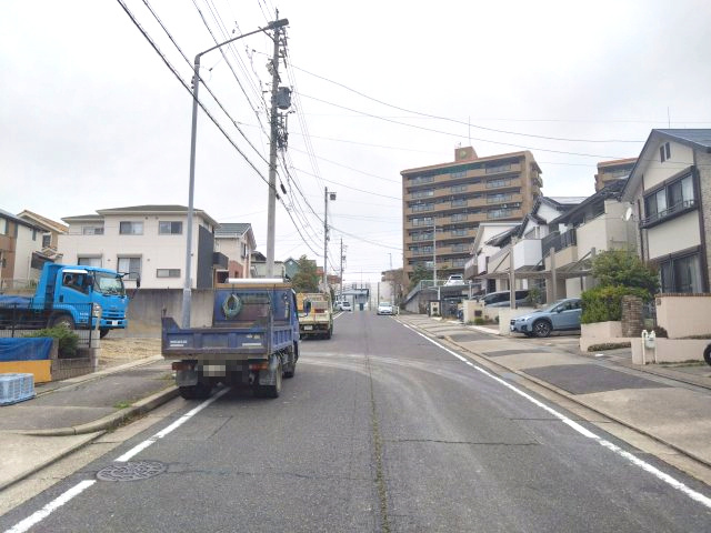 緑区小坂二丁目24-1期　新築戸建　1号棟の前面道路含む現地写真|前面道路