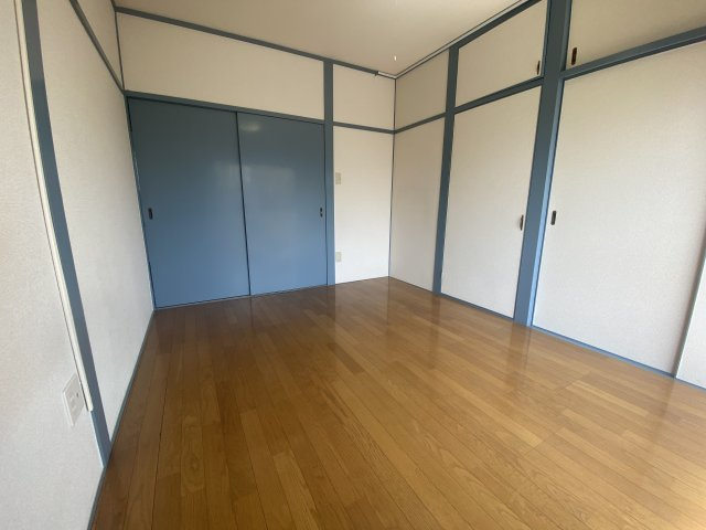 メゾンシェーネの洋室|明るい洋室です