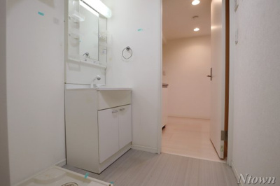 【洗面所】 | LEXELLA SAKO | 明るい洗面所です