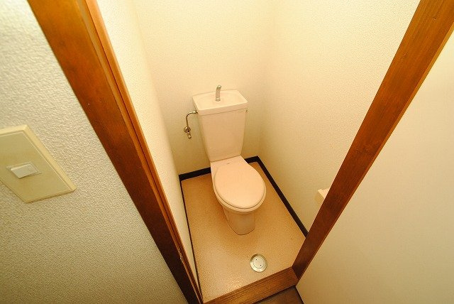 ヴィンテージのトイレ|イメージ写真