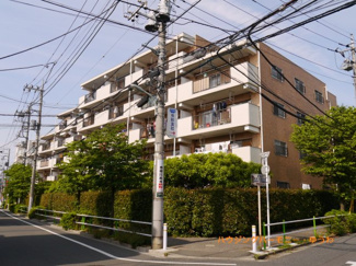 【外観】 | 閑静な住宅街「ときわ台」駅より徒歩10分に建つ、リフォーム物件。