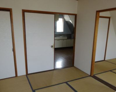 小森野ハイツの和室|ゆったりとくつろげる和室です
