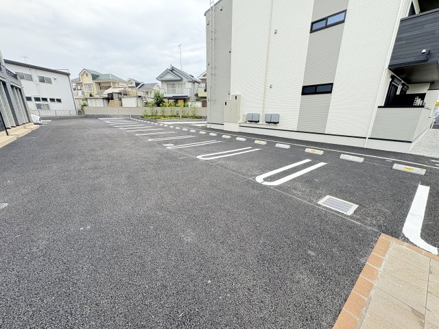 forZi.B（フォージB）の駐車場