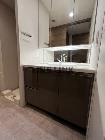 ブランズタワー御堂筋本町の独立洗面台