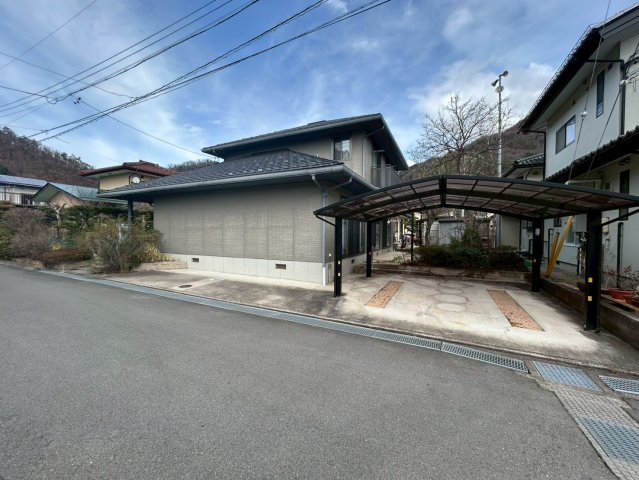 長野市松代温泉の駐車場