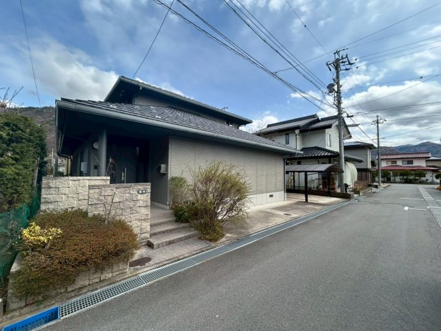 長野市松代温泉の前面道路含む現地写真