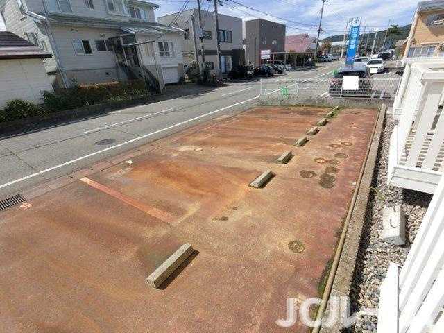 ベリーズの駐車場