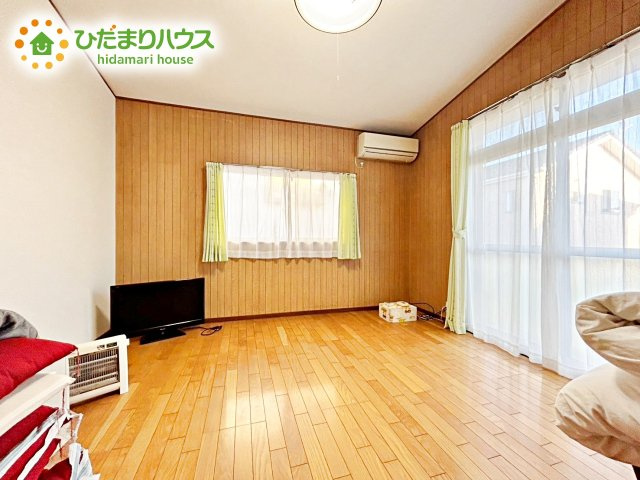 【洋室】 | 北茨城市中郷町汐見ケ丘　中古戸建て | 駐車スペース上のお部屋になります！