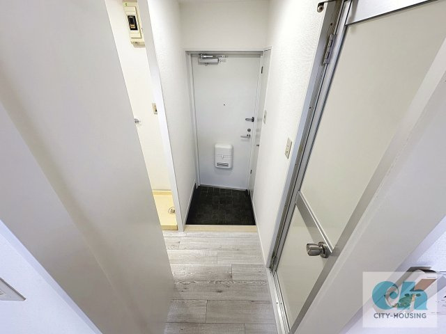 スペース矢口 102号室の玄関