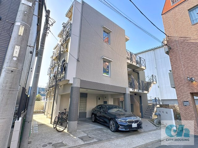 スペース矢口 102号室の居間・リビング