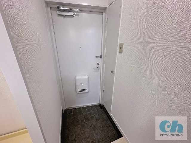 スペース矢口 102号室の玄関