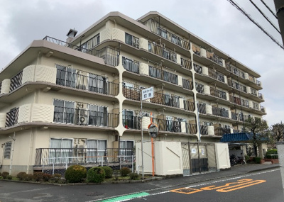 【外観】 | ネオコーポ町田 | 眺望の良さを楽しめるダイニングキッチンで家族団らんの時間を過ごしてはいかがでしょうか。バルコニーから見える景色を家族で眺める時間は、時間が経つのを忘れてしまいそうですね。是非、現地を見に行きましょう！