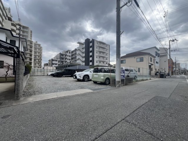 本庄ガレージの外観