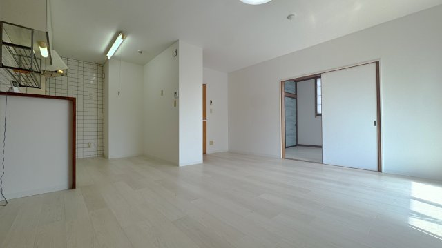 ワールド21の居間・リビング