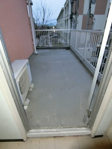 東福原Kテナントのバルコニー