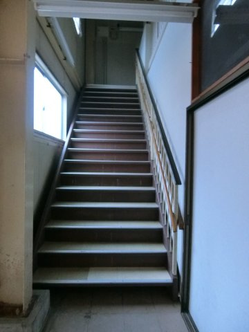 東福原Kテナントのロビー