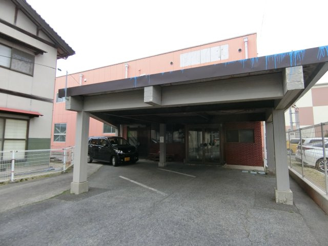 東福原Kテナントの駐車場