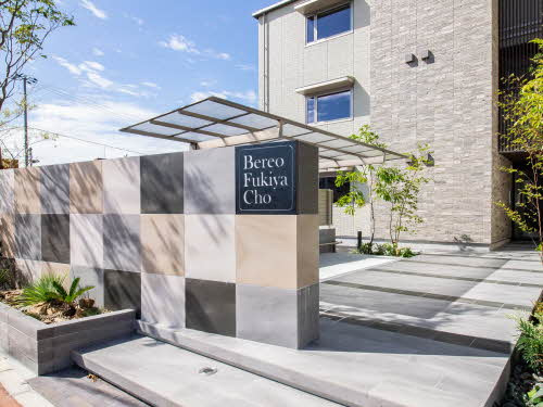 BEREO吹屋町のエントランス